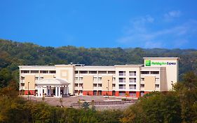 Holiday Inn Express West Cincinnati